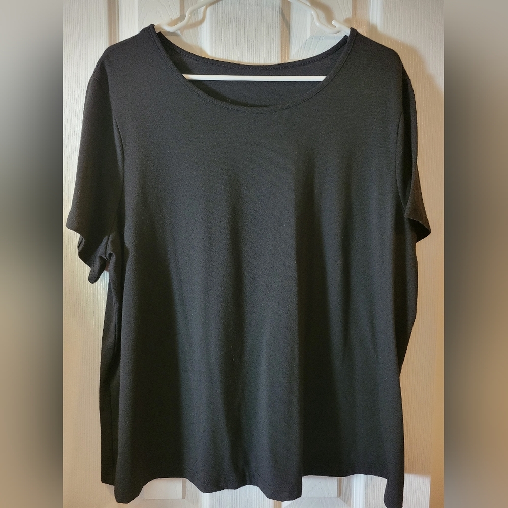 SHEIN Black Short Sleeve Tee